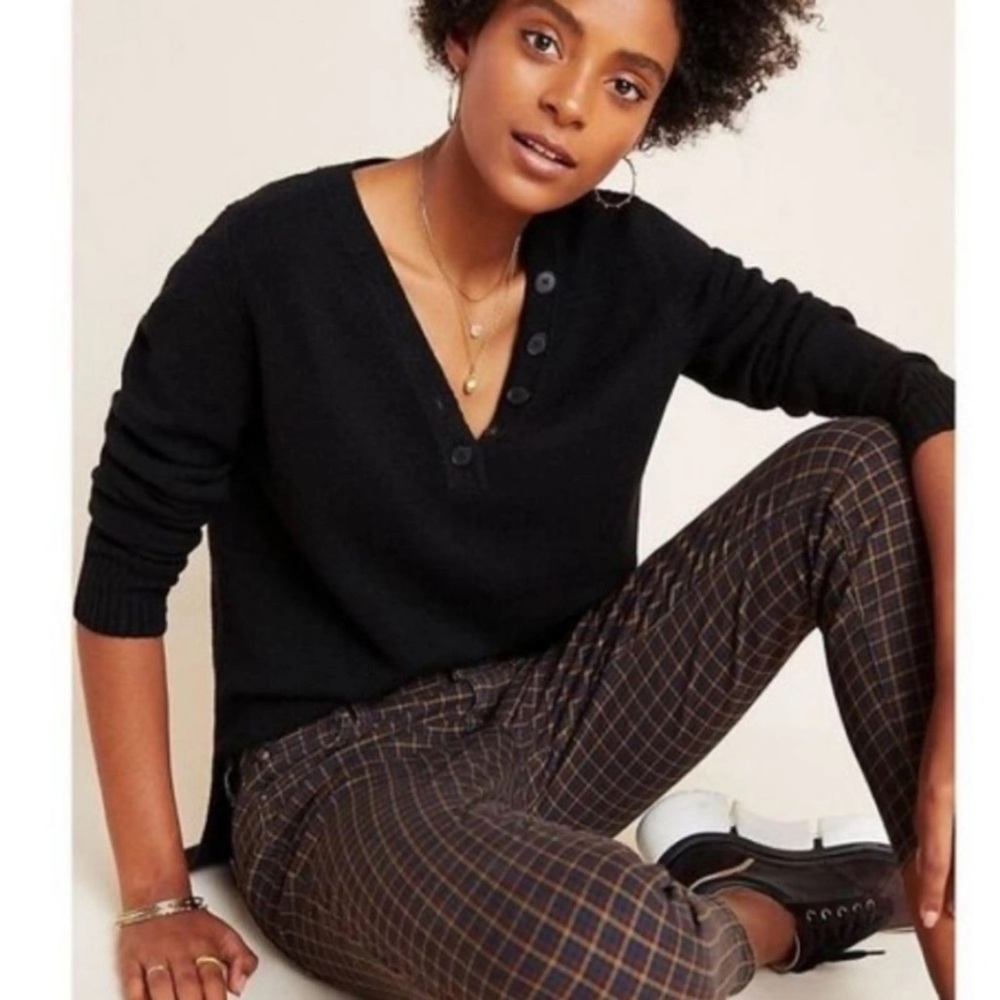 Anthropologie v neck sweater top